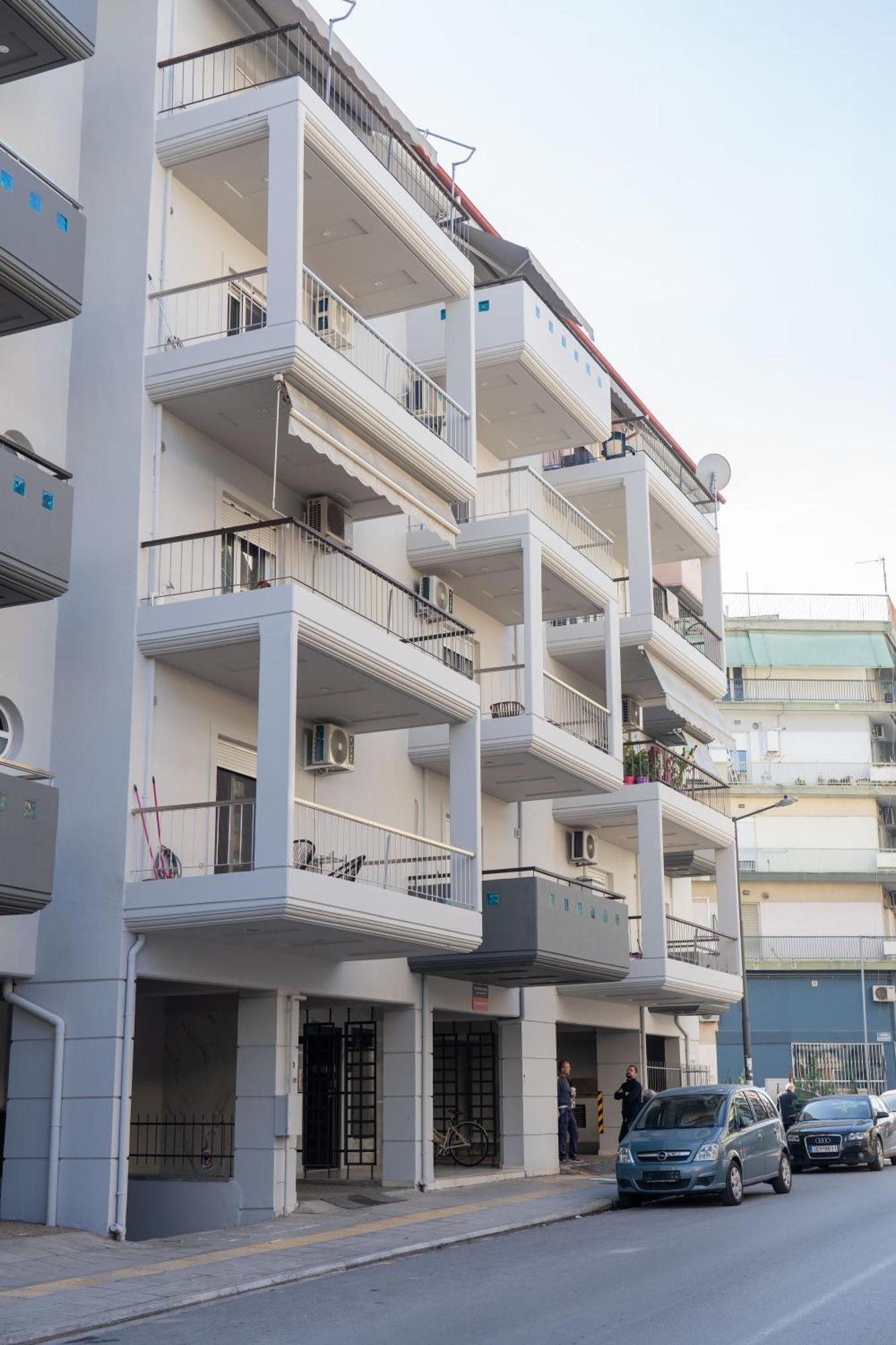 The Whole Packet Β3 Center With Parking Apartment Larissa Bagian luar foto