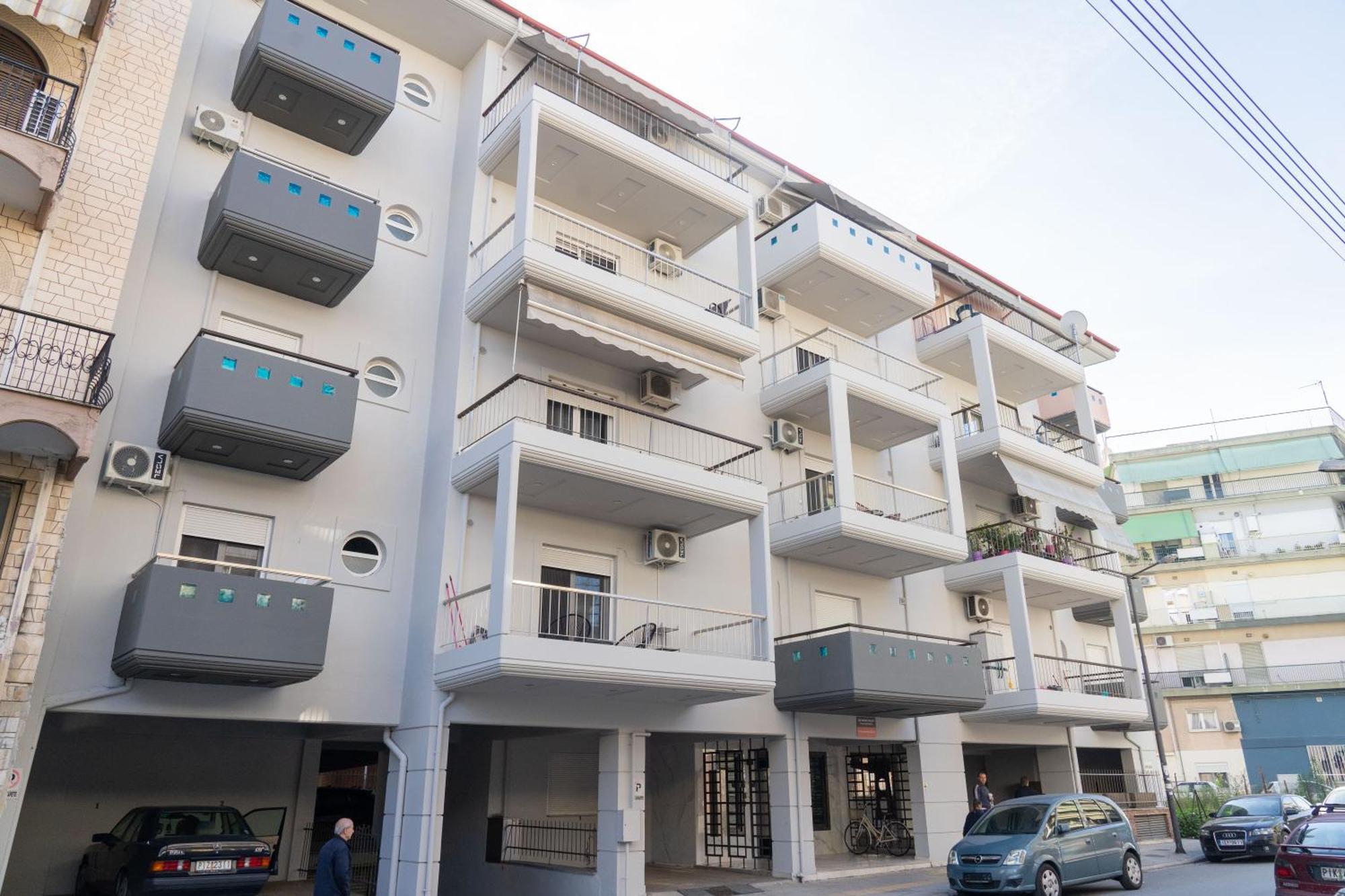 The Whole Packet Β3 Center With Parking Apartment Larissa Bagian luar foto